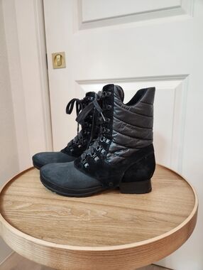 The North Face Women's HeatSeeker Black Lace-Up Insulated Winter Boots